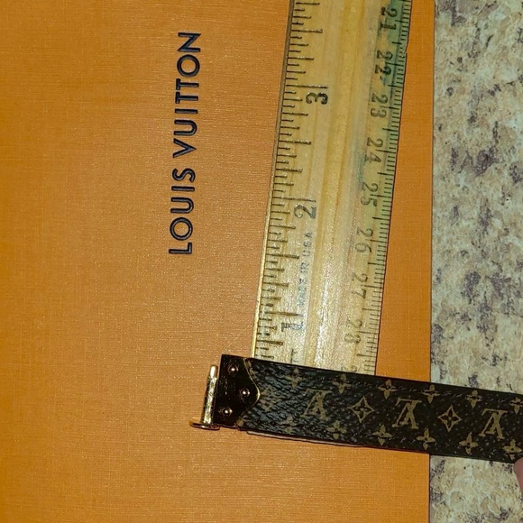 LOUIS VUITTON NANO MONOGRAM BRACELET - Picture 12 of 16